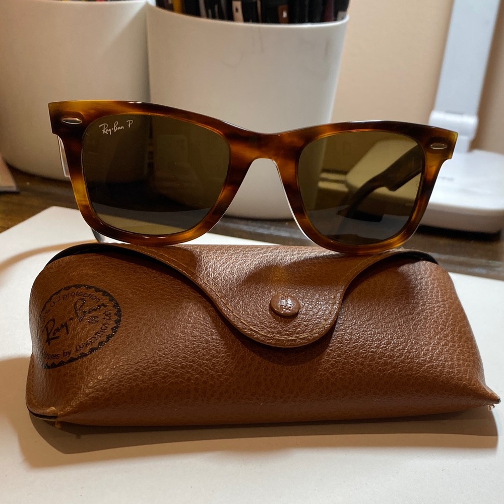 Ray-Ban Unisex Tortoise Sunglasses with Amber Lenses